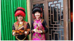 <b>新春走基层 泸州彝家乡村发展离不开家规家训</b>