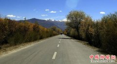 <b>西藏力争三年内实现所有乡镇和建制村通公路</b>