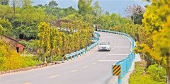 <b>让“四好农村路”成为幸福路</b>