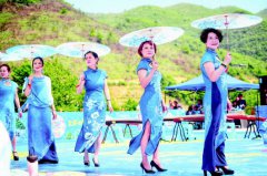 <b>蜡染旗袍踏青来</b>