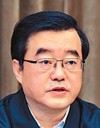 <b>张庆伟：学法用法，领导干部做在前面</b>