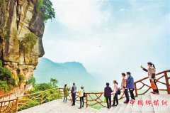 <b>重庆：綦江国家地质公园开门迎客</b>
