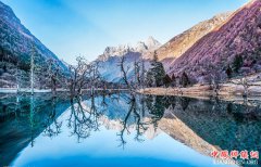 <b>四川：甘孜海螺沟等8个美景值得一游</b>