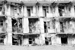 <b>111名学生的震后十年</b>