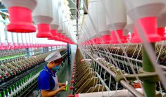 <b>“扶贫车间”助扶贫</b>