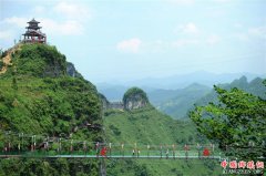 <b>贵州万山：废弃矿山变旅游景点</b>