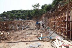 <b>重庆巫山曲尺柑园改扩建旅游路迎接首届采李节</b>