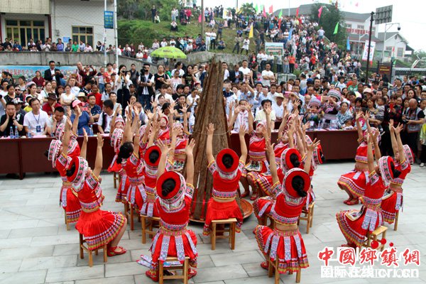 图片默认标题_fororder_舞蹈《踩火塘》--（摄影-高学兵）3