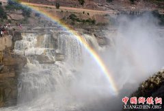 <b>黄河壶口瀑布水量大增</b>