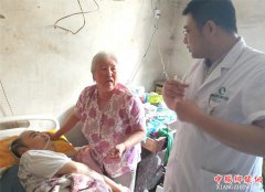 <b>山东郯城：一篇报道引起社会关注 “植物人”获免费康复治疗</b>