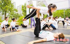 <b>别样的亲子游戏</b>