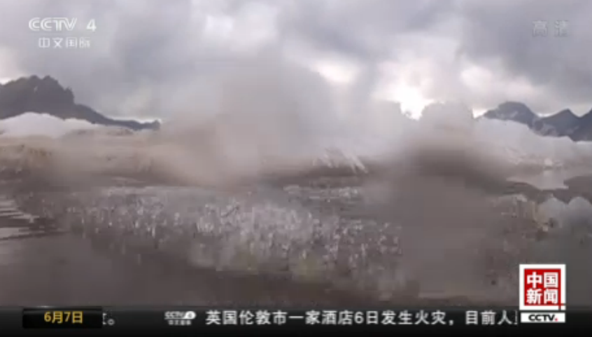 芳容初现 吉林长白山天池冰雪消融