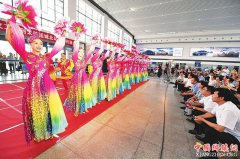 <b>中国铁路文工团开展“欢乐送基层”文艺演出活动</b>