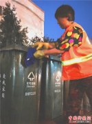 <b>山东郯城：环卫工人“尽责敬业”感人</b>