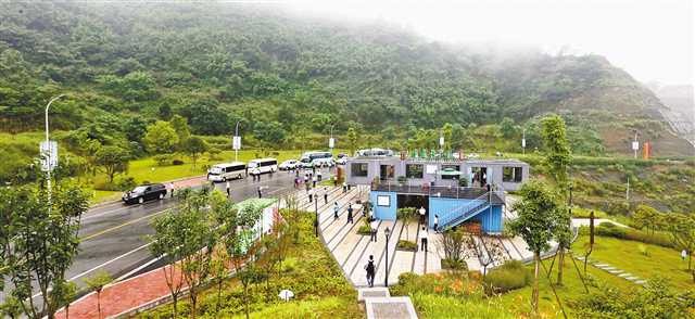 【要闻】今年重庆将建成通组公路2.4万公里 【要闻】今年重庆将建成通组公路2.4万公里