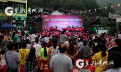 <b>铜仁学院：乡风文明助推脱贫攻坚乡村振兴文艺巡演走进碧江瓦屋乡</b>