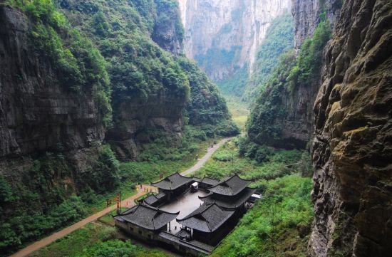 图为世界自然遗产重庆武隆天生三桥景区。景区提供 图为世界自然遗产重庆武隆天生三桥景区。景区提供