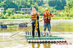 <b>陈孟杰与他的“池海湿地”</b>