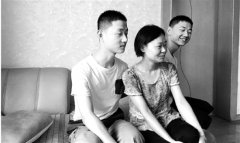 <b>14年前失去父亲 双胞胎在超人妈妈抚养下双双考上一本</b>