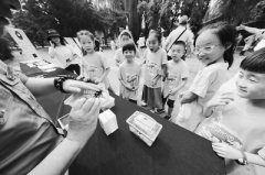 <b>动物园普及动物喂养知识 倡导游客拒绝投喂</b>