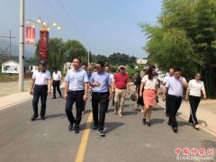 <b>上海市商业代表团来陕西柳枝镇考察</b>