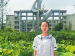 <b>为让父亲安心服刑 她考出643分高分</b>