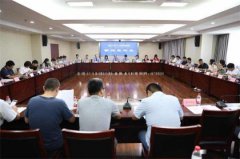 <b>镇江破获特大盗采江砂案：每小时赚万元 26人被起诉</b>