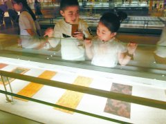 <b>高校博物馆该不该“放暑假”？</b>