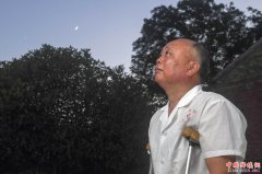<b>“双拐医生”孙芳华：把村民的健康放心中</b>
