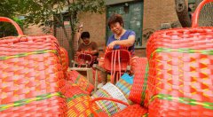 <b>“扶贫微工厂”助力脱贫攻坚</b>