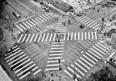 <b>北京首个全向十字路口亮相 减少二次过街等候时间</b>