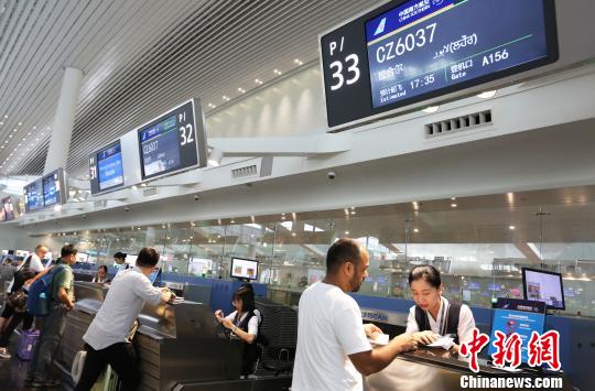 中国南方航空公司广州至拉合尔直飞航线正式开通