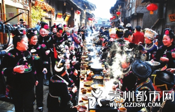 西江千人长桌宴。（雷山县委宣传部供图）