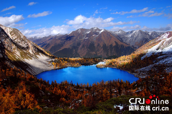 图片默认标题_fororder_1、党岭秋色如画（丹巴县委宣传部-供图）