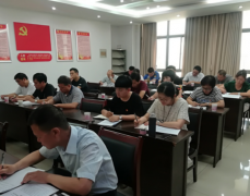 <b>安徽：义安区五松镇举办文明礼仪知识讲座</b>