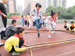 重庆九龙坡的娃娃可在校免费上活动课