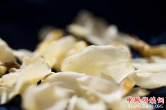 养心安神 莲子莲心入膳