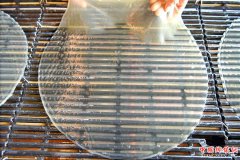 <b>山东沂源：手工粉皮 金秋飘香</b>