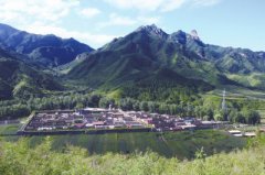 密林深处云雾氤氲 山水之间绘就美丽乡村