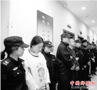 “美女”提出大尺度视聊 上百人掉进陷阱