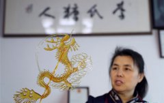 李凤艳：巧手制糖人