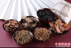 中药材市场掺杂使假：把好流通关 让假药无缝钻