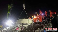 <b>四川叙永山体滑坡 经过彻夜搜救已救出10人</b>