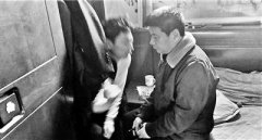 “老赖”借款百万不还 藏身衣柜躲执行