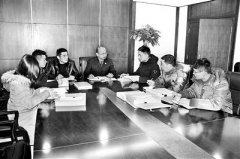 <b>湖南一村霸把持支书位置13年 将村子变成个人王国</b>