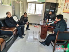 <b>陕西莲花寺镇龙潭村：包联单位送温暖   强力推进脱贫攻坚工作</b>