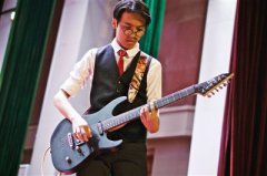 “文武”双全　成都18岁男生被剑桥大学预录取