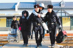 铁路公安打击“盗抢骗”行动:打掉团伙91个