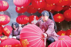 河北“灯笼村”：走科学发展之路 灯笼火了日子红了