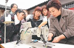 <b>四川南充乡村课堂培养新型农民</b>